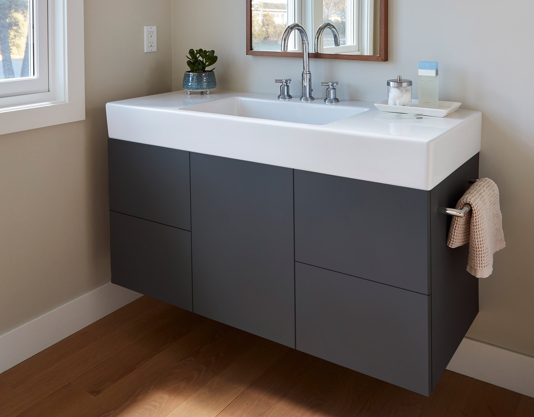 Floating Vanity - Access by Cabinet Joint