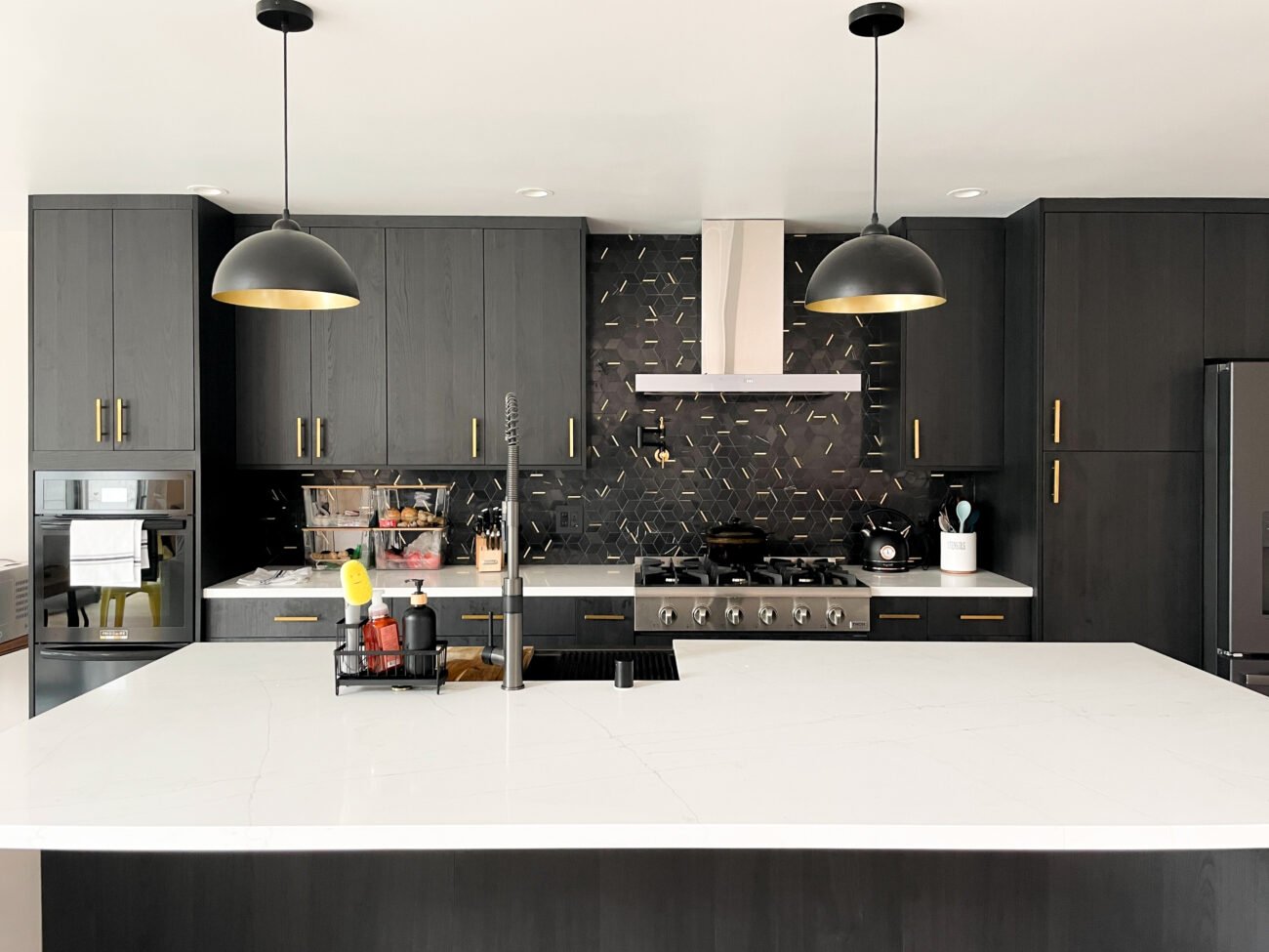 modern kitchen with unique backsplash