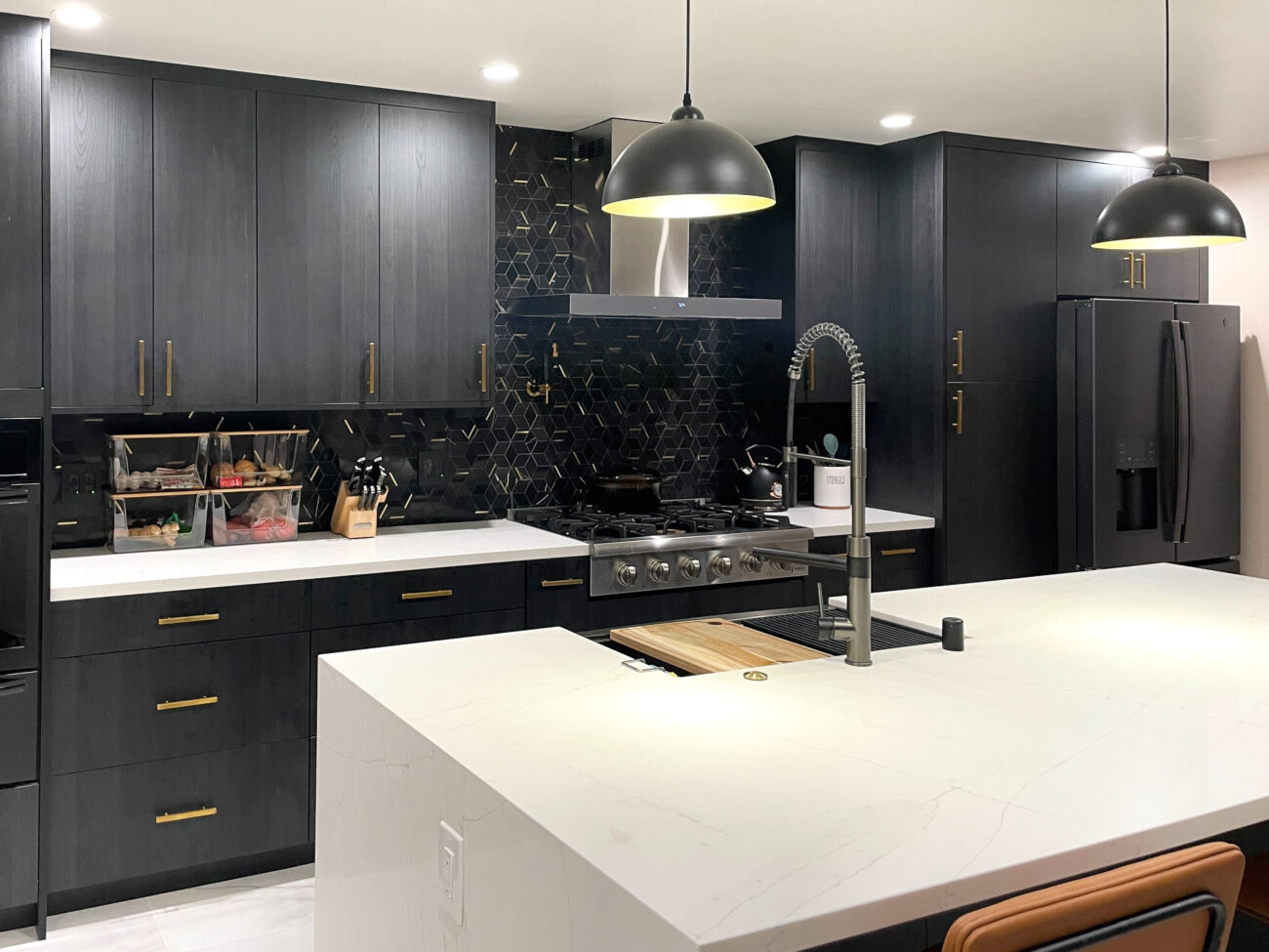 modern miniminal kitchen with frameless cabinets