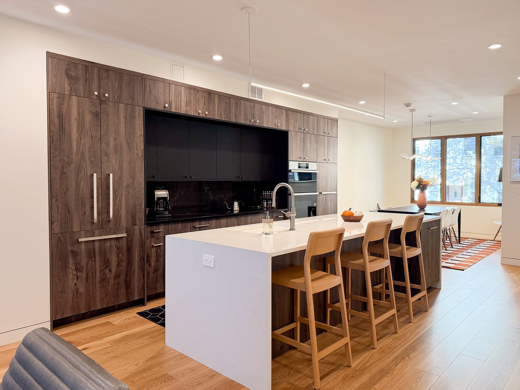 Nero Ingo + Dark Walnut cabinets